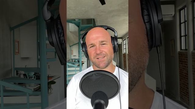 World's Best Courage Coach & BYOS Podcast Host (Laban Ditchburn) - Client Testimonial смотреть онлайн