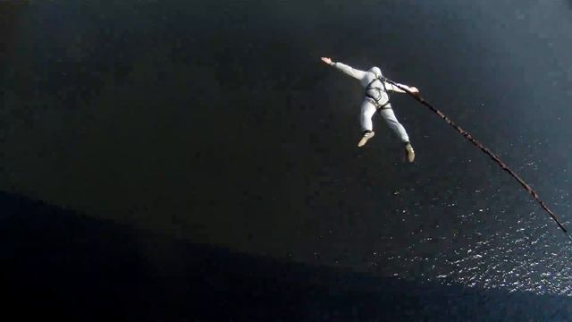 Прыжки с Арочного моста в Запорожье с "EA team" - 21 марта 2015 смотреть онлайн