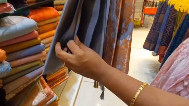 Pothys!!New Arrival Rose Gold/Elite Copper Silk Sarees👌Offer விலையில் ரோஜா பூ மாதிரி அழகான Saree😍 смотреть онлайн