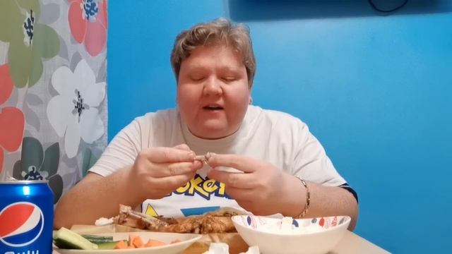 Крылья, пепси и морковка 😂 смотреть онлайн