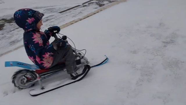 Снегокат с мотором по снегу. Тест. смотреть онлайн