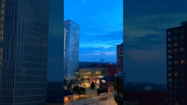 Malmö University in the Lights #malmouniversity #youtubeshorts #vlog #views #sightseeing #clouds смотреть онлайн