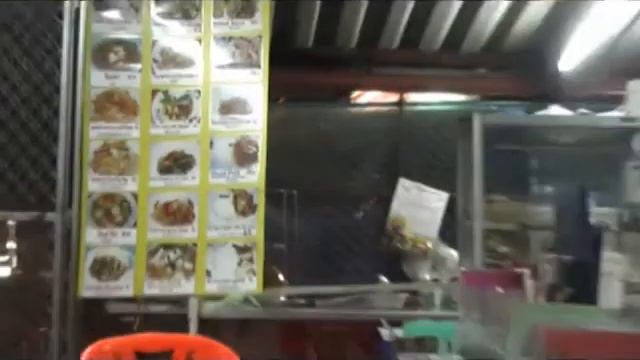 Krabi - Ao Nang - Kleines thail. Restaurant смотреть онлайн