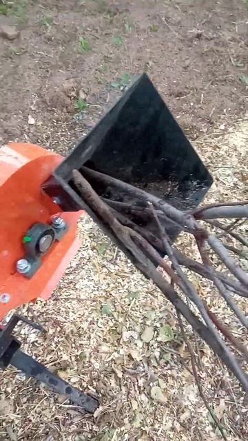 Измельчитель веток, навесное для мотоблока. Измельчитель Affe. смотреть онлайн