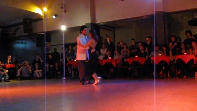 Evren SAYIN y Vanessa Fatauros in Villa Malcolm - 2 смотреть онлайн