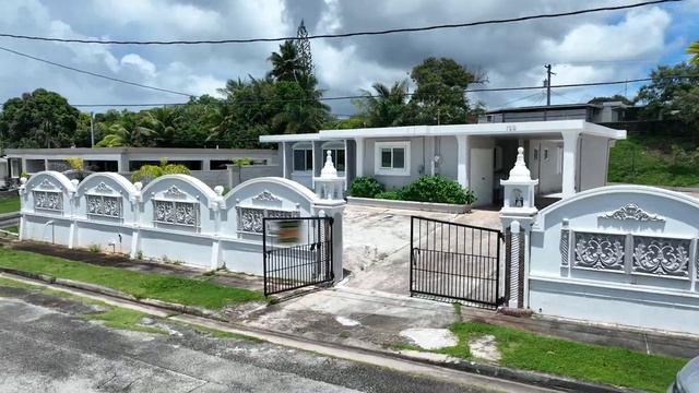 Inside a $500,000 House in Santa Rita, Guam смотреть онлайн