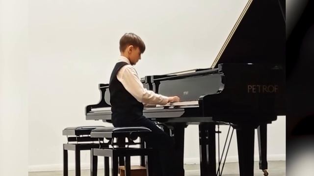 205114 Зуев Тимур, г Москва Сонатина, Этюд смотреть онлайн