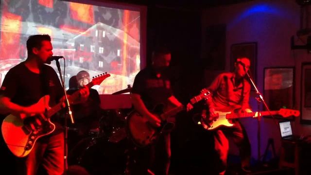 The Gatefolds- Gloryhunter-Sandinos Bar-04.10.13(Nervous Pulse Recordings, Singles release night) смотреть онлайн