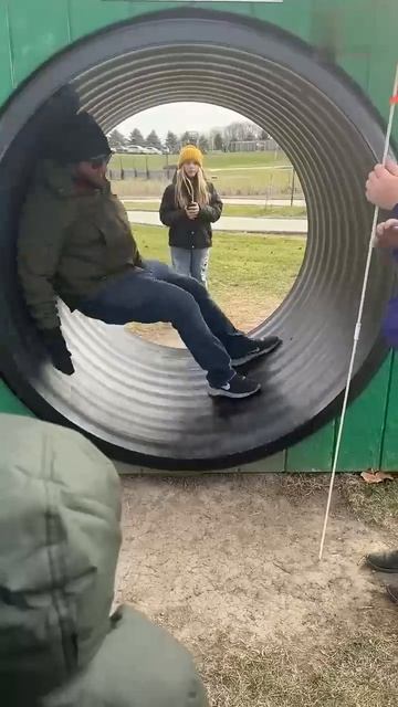 Не позволяйте никому говорить вам, как развлечься! 😂 #фейл #смешно # смотреть онлайн