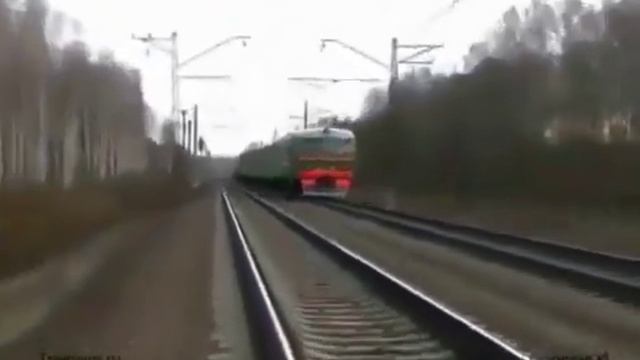 Электропоезд Электричка 2000-Х Клип смотреть онлайн