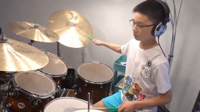 爱105°C的你 (Super Idol) - Drum Cover By Louis Ding смотреть онлайн