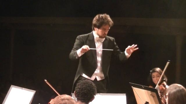 W.A.Mozart - Sinfonia 35 Haffner - Regente: Leonardo David смотреть онлайн