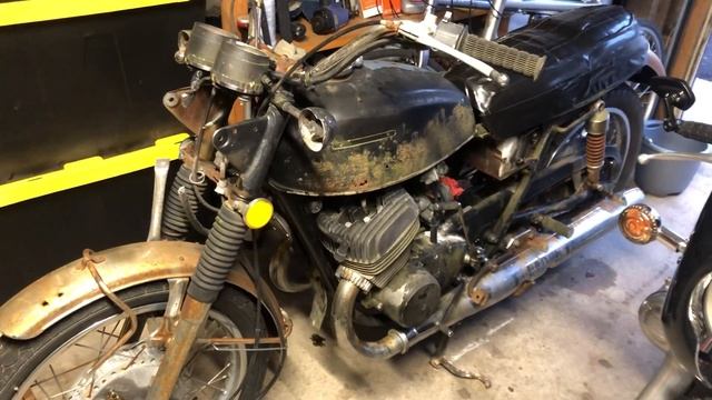 1974 Suzuki T500 Barn Find. смотреть онлайн