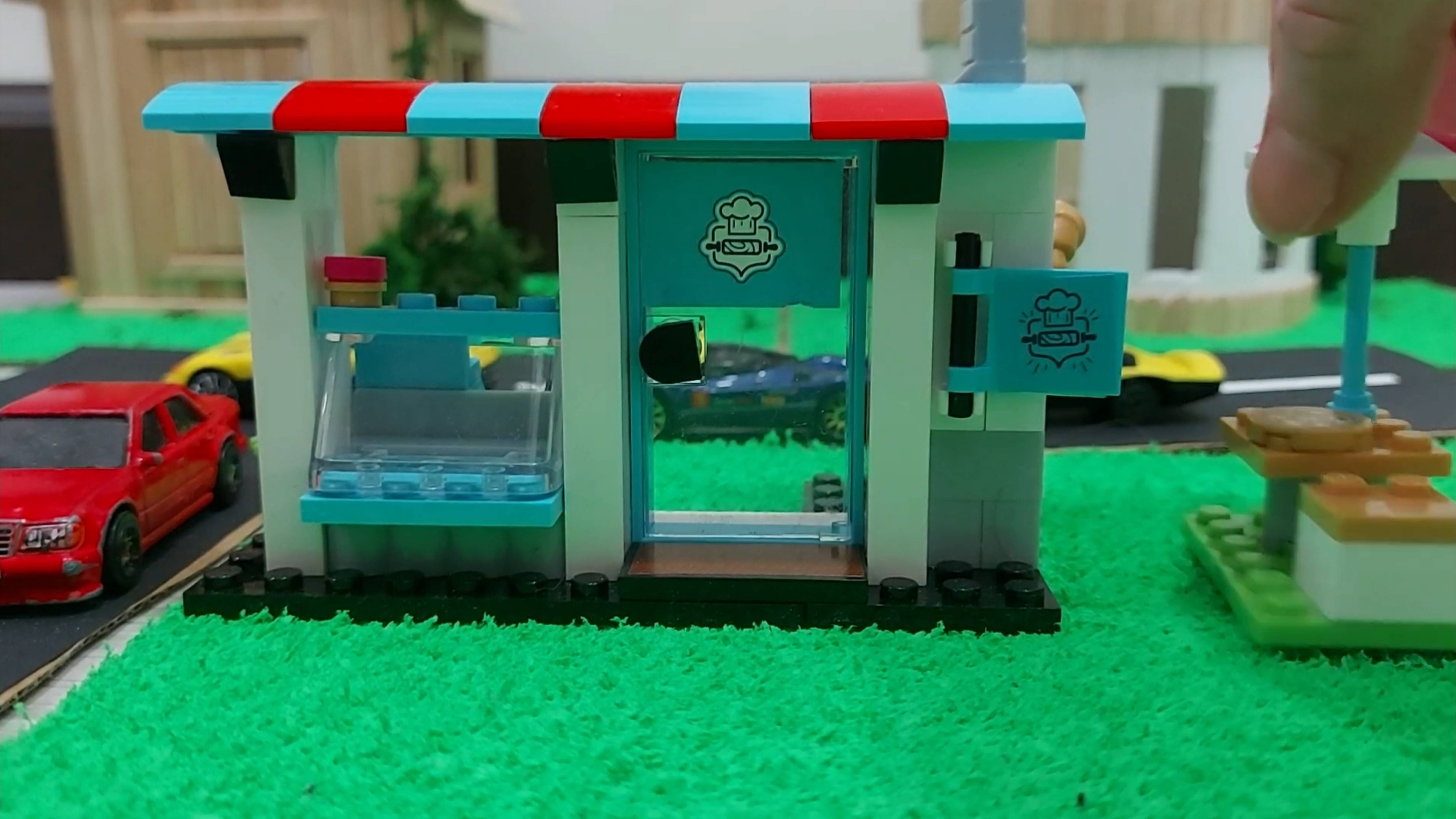 Конструктор KID'S BRICKS смотреть онлайн