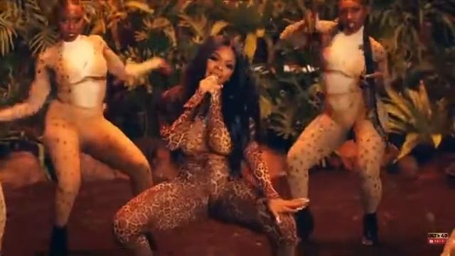 City Girls JT Camel Toe ! смотреть онлайн