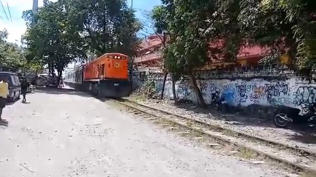 DEL 902 + EMU 6 #Philippinenationalrailways смотреть онлайн