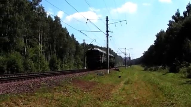 Тепловоз 2М62У-0044 смотреть онлайн