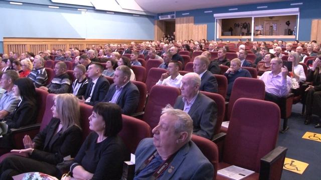 День работников бытового обслуживания и жилищно-коммунального хозяйства отметили в ЕАО смотреть онлайн