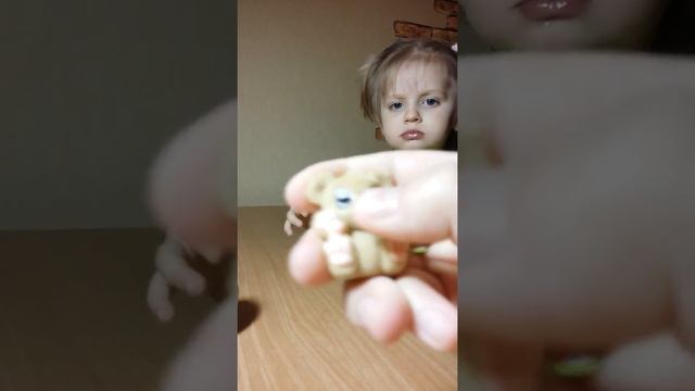 Открываем коробку киндеров. смотреть онлайн