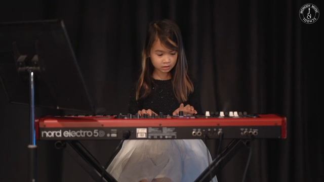 Charlotte Noon & Ava Nguyen - Frère Jacques смотреть онлайн