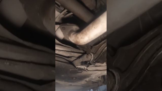 Ford Focus 2, 1,6, TDCI. Замена уплотнительных колец (прокладок) масляного фильтра и теплообменника смотреть онлайн