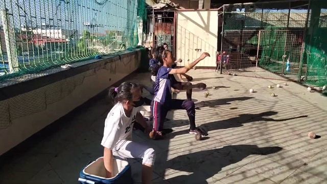 HOW TO PITCH SOFTBALL?? (DRILL #1). смотреть онлайн