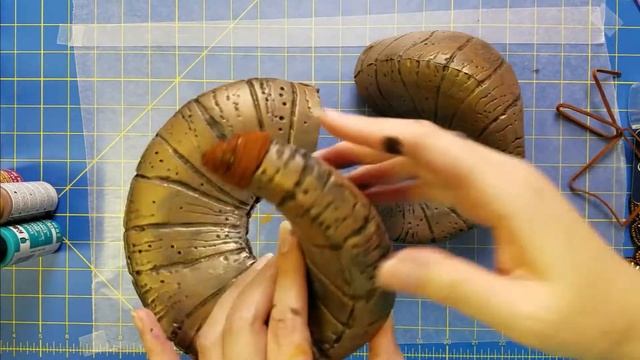 Crafting with Cosplay Fabrics - EP. 38 - EVA foam horns (Part 2) Painting смотреть онлайн