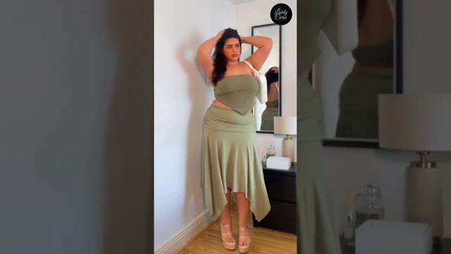 Irena Drezi | Gorgeous Plus Size Curvy Fashion Model & Brand Ambassador | InstaWiki & Biography
