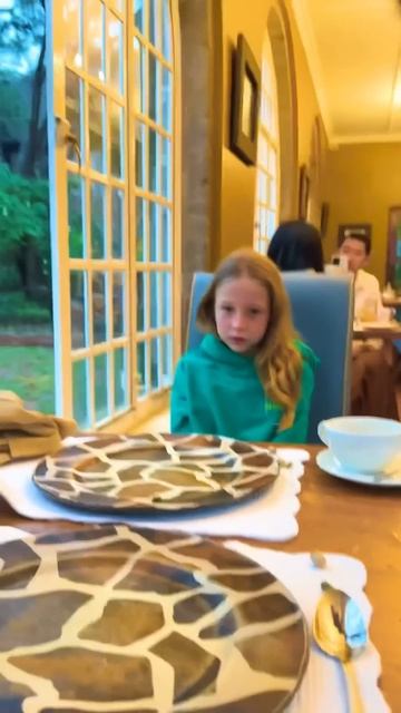 Nastya and Giraffe #shorts смотреть онлайн