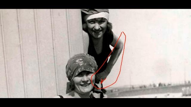 Право-левая рука/ Terrible hand смотреть онлайн