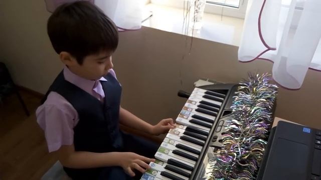 Soft Mozart Зимний Академический концерт 2017/2018, Jingle bells Беспалов Ваня 7 лет смотреть онлайн