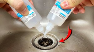 ПРОСТО ВЫЛЕЙТЕ ПЕРЕКИСЬ ВОДОРОДА в СЛИВ на КУХНЕ и ЗАСОР ПРОЙДЁТ! 100% результат за копейки!