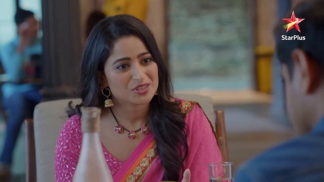 गुम है किसी के प्यार में | Patralekha emotional blackmail to Virat смотреть онлайн