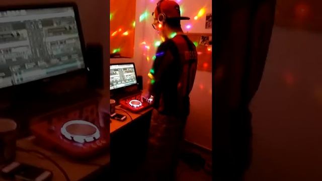 Dj Brex смотреть онлайн