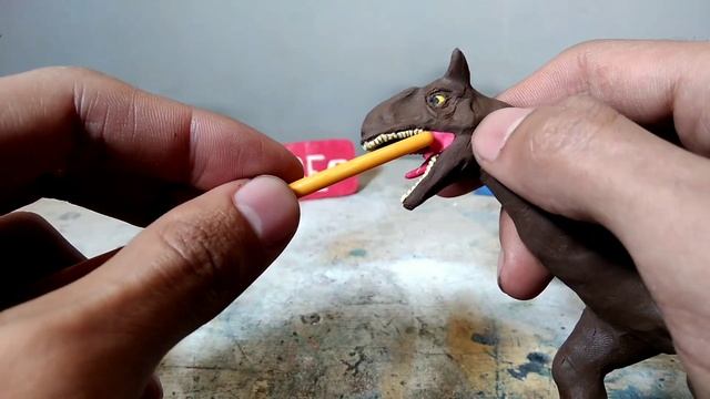 Carnotaurus En Plastilina