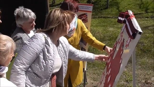 Baltā galdauta svētki Cīravā смотреть онлайн