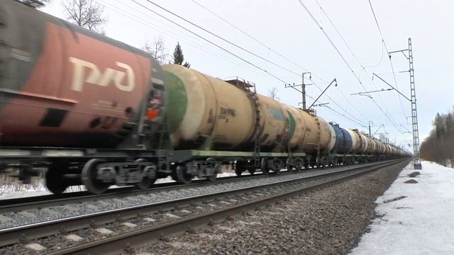 Электровоз 2ЭС10-104 "Гранит" с грузовым смотреть онлайн