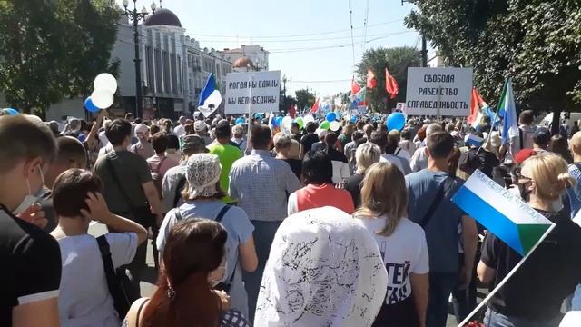 Хабаровск ходит здесь по лезвию ножа.Не прячет он свои сердца и души. смотреть онлайн