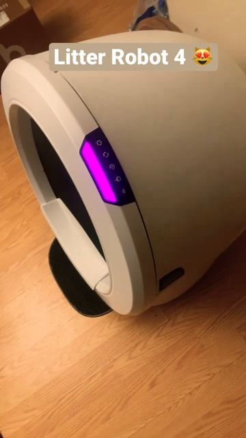 Litter Robot 4 - A Cat Lady’s Perspective смотреть онлайн