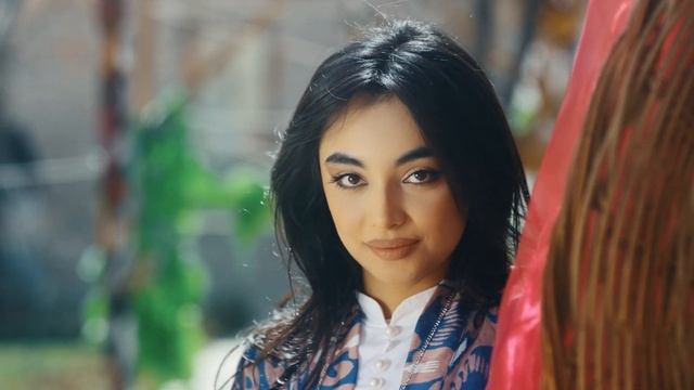 Jurabek Azim - Uzr go'zal (Official Music Video) смотреть онлайн