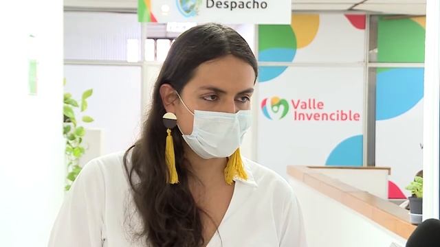 Natalia, primera mujer trans que trabaja en la Gobernación marcando un hito de inclusión смотреть онлайн