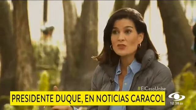 Vanessa de la Torre confronta a Duque. смотреть онлайн