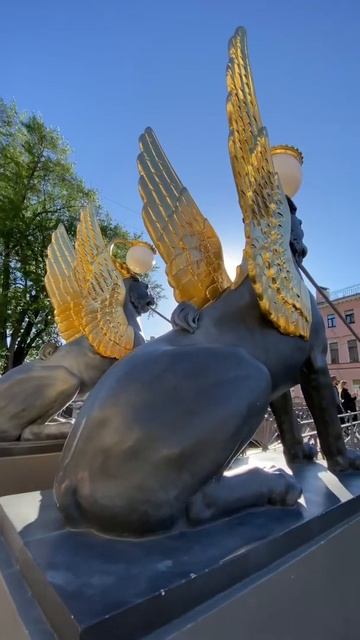Грифоны на банковском мосту, Санкт-Петербург #shorts смотреть онлайн