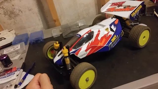 Tamiya Dirt Thrasher post-2016 VONATS Review смотреть онлайн