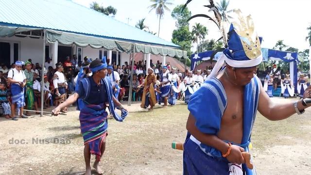 Tarian dan Lagu Daerah || Sanggar Tari Wee Kii Manis, Menne Ate dan Klemens Ama Kii di Gollu Utta смотреть онлайн