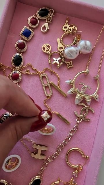 Украшения, которые носить уже неприлично | Брендоман |Chanel | Hermes смотреть онлайн