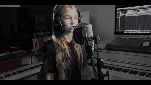 Tania Popa - Cum suna linistea (cover) смотреть онлайн