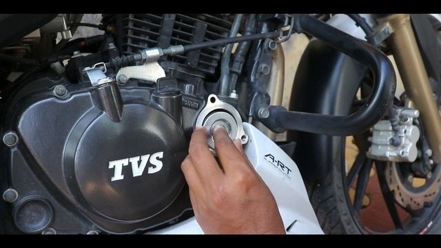 Idemitsu 10w40 Fully Synthetic Engine Oil | Apache RTR 200 Oil Change