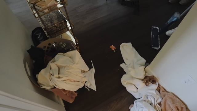 Cleaning My DISGUSTING Hoarder Room at 3 AM смотреть онлайн