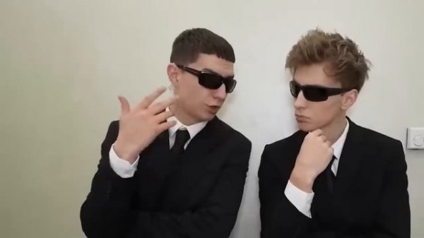 стали ТЕЛОХРАНИТЕЛИ НА 24 ЧАСА!